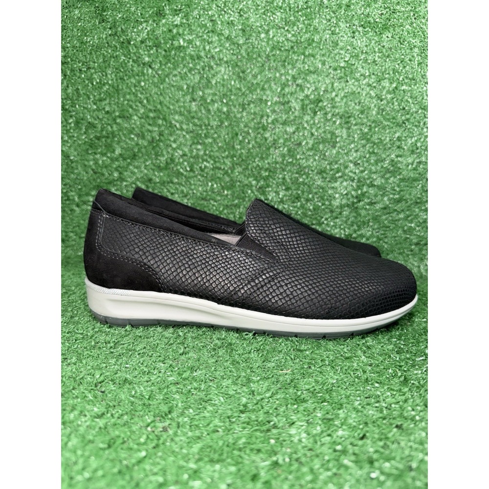 Ros Hommerson Shoes Womens Size 8.5WW Black Casual‎ Slip On Leather Sneakers